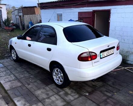 Белый Дэу Ланос, объемом двигателя 1.4 л и пробегом 250 тыс. км за 1800 $, фото 1 на Automoto.ua