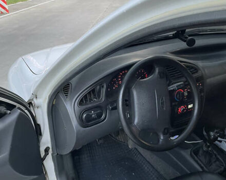 Белый Дэу Ланос, объемом двигателя 1.6 л и пробегом 261 тыс. км за 2700 $, фото 7 на Automoto.ua