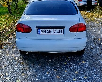 Белый Дэу Ланос, объемом двигателя 1.5 л и пробегом 370 тыс. км за 1310 $, фото 2 на Automoto.ua