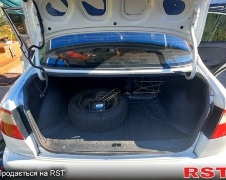 Белый Дэу Ланос, объемом двигателя 1.4 л и пробегом 360 тыс. км за 1500 $, фото 4 на Automoto.ua