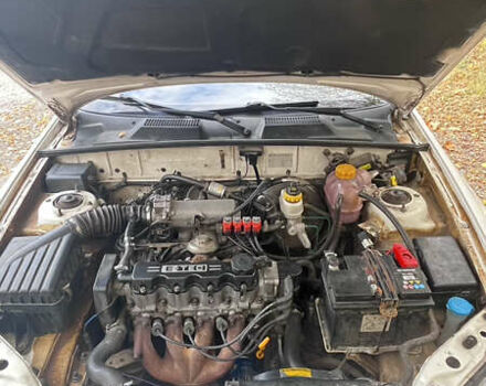 Белый Дэу Ланос, объемом двигателя 1.5 л и пробегом 268 тыс. км за 2300 $, фото 6 на Automoto.ua