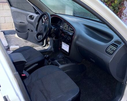 Белый Дэу Ланос, объемом двигателя 1.4 л и пробегом 250 тыс. км за 1800 $, фото 5 на Automoto.ua