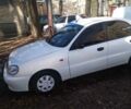 Белый Дэу Ланос, объемом двигателя 1.6 л и пробегом 250 тыс. км за 2800 $, фото 1 на Automoto.ua