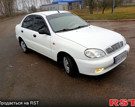 Белый Дэу Ланос, объемом двигателя 1.5 л и пробегом 230 тыс. км за 2750 $, фото 5 на Automoto.ua