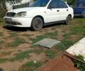 Белый Дэу Ланос, объемом двигателя 1.5 л и пробегом 100 тыс. км за 800 $, фото 1 на Automoto.ua