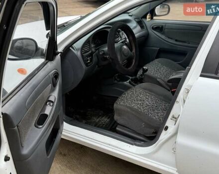 Білий Деу Ланос, об'ємом двигуна 1.5 л та пробігом 210 тис. км за 2350 $, фото 5 на Automoto.ua