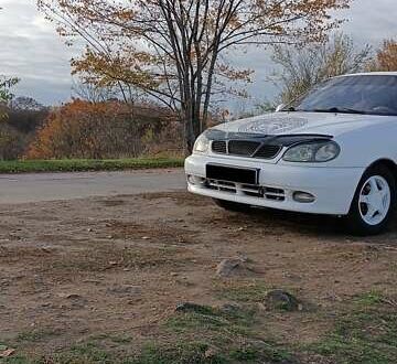Дэу Ланос 1998 в Желтых Водах на Automoto.ua Белый Дэу Ланос, объемом двигателя 1.5 л и пробегом 280 тыс. км за 2150 $, фото 1 на Automoto.ua
