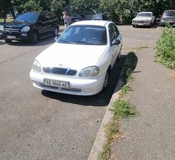 Дэу Ланос 1998 в Киеве на Automoto.ua Белый Дэу Ланос, объемом двигателя 1.5 л и пробегом 265 тыс. км за 1350 $, фото 1 на Automoto.ua