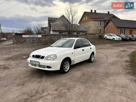 Дэу Ланос 1999 в Жмеренке на Automoto.ua Белый Дэу Ланос, объемом двигателя 1.5 л и пробегом 208 тыс. км за 1450 $, фото 1 на Automoto.ua