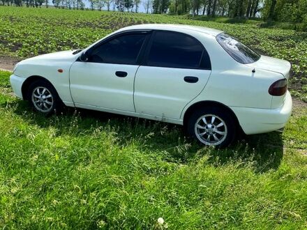 Деу Ланос 2001 у Золочеве на Automoto.ua Білий Деу Ланос, об'ємом двигуна 1.3 л та пробігом 282 тис. км за 2100 $, фото 1 на Automoto.ua