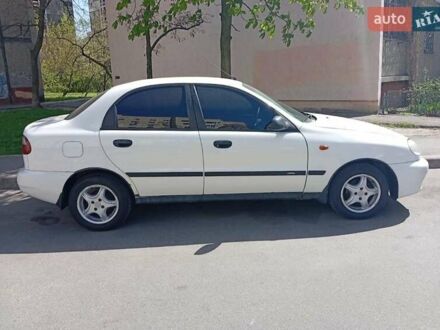 Дэу Ланос 2002 в Киеве на Automoto.ua Белый Дэу Ланос, объемом двигателя 1.5 л и пробегом 276 тыс. км за 2000 $, фото 1 на Automoto.ua