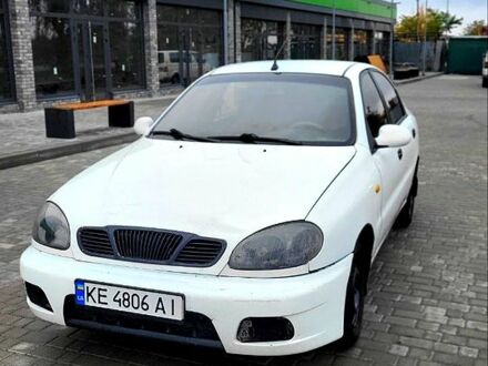 Дэу Ланос 2003 в Днепре (Днепропетровске) на Automoto.ua Белый Дэу Ланос, объемом двигателя 1.5 л и пробегом 338 тыс. км за 2200 $, фото 1 на Automoto.ua