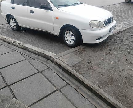 Білий Деу Ланос, об'ємом двигуна 1.5 л та пробігом 260 тис. км за 1800 $, фото 1 на Automoto.ua