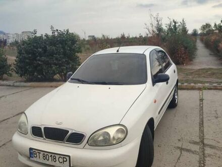 Дэу Ланос 2004 в Херсоне на Automoto.ua Белый Дэу Ланос, объемом двигателя 1.5 л и пробегом 196 тыс. км за 3500 $, фото 1 на Automoto.ua