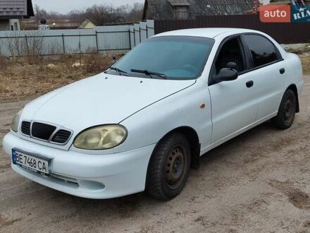 Дэу Ланос 2004 в Киеве на Automoto.ua Белый Дэу Ланос, объемом двигателя 1.5 л и пробегом 355 тыс. км за 2500 $, фото 1 на Automoto.ua