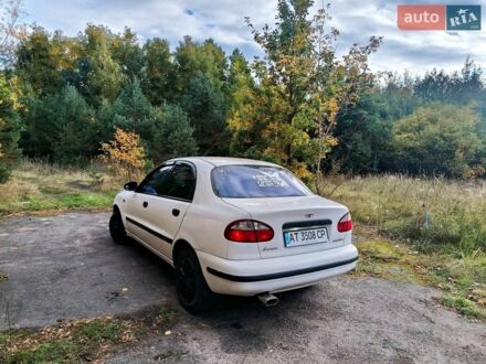 Белый Дэу Ланос, объемом двигателя 1.6 л и пробегом 320 тыс. км за 2300 $, фото 1 на Automoto.ua