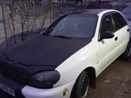 Белый Дэу Ланос, объемом двигателя 1.5 л и пробегом 480 тыс. км за 2000 $, фото 1 на Automoto.ua