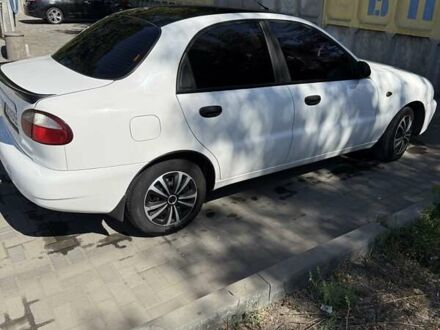 Дэу Ланос 2005 в Днепре (Днепропетровске) на Automoto.ua Белый Дэу Ланос, объемом двигателя 1.5 л и пробегом 245 тыс. км за 2950 $, фото 1 на Automoto.ua