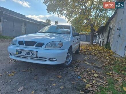 Деу Ланос 2005 у Миколаєві на Automoto.ua Білий Деу Ланос, об'ємом двигуна 1.5 л та пробігом 300 тис. км за 2000 $, фото 1 на Automoto.ua