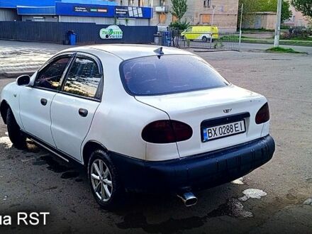 Дэу Ланос 2005 в Славянске на Automoto.ua Белый Дэу Ланос, объемом двигателя 1.5 л и пробегом 230 тыс. км за 2450 $, фото 1 на Automoto.ua