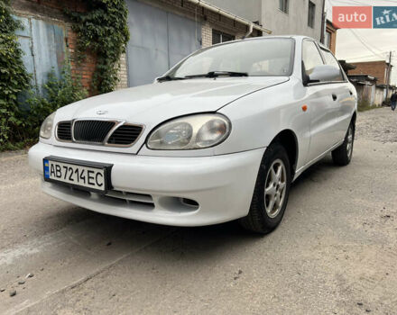 Белый Дэу Ланос, объемом двигателя 1.3 л и пробегом 215 тыс. км за 1800 $, фото 1 на Automoto.ua