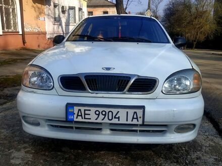 Дэу Ланос 2006 в Каменское - Днепродзержинск на Automoto.ua Белый Дэу Ланос, объемом двигателя 1.5 л и пробегом 190 тыс. км за 1000 $, фото 1 на Automoto.ua