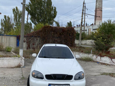 Белый Дэу Ланос, объемом двигателя 1.6 л и пробегом 340 тыс. км за 2300 $, фото 1 на Automoto.ua