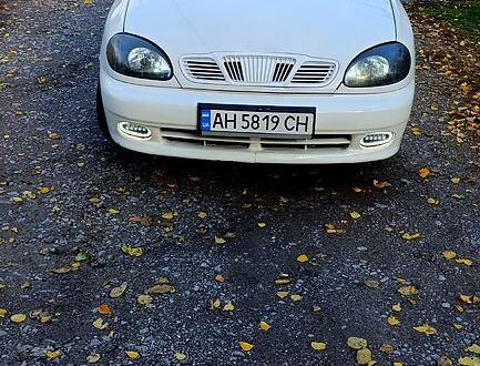 Дэу Ланос 2007 в Славянске на Automoto.ua Белый Дэу Ланос, объемом двигателя 1.5 л и пробегом 370 тыс. км за 1500 $, фото 1 на Automoto.ua