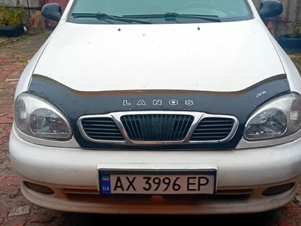 Белый Дэу Ланос, объемом двигателя 1.5 л и пробегом 150 тыс. км за 1400 $, фото 1 на Automoto.ua