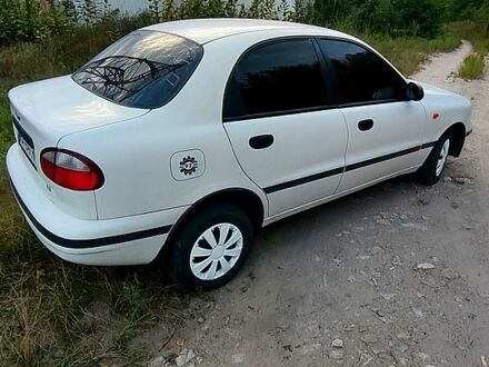 Дэу Ланос 2008 в Каневе на Automoto.ua Белый Дэу Ланос, объемом двигателя 1.4 л и пробегом 260 тыс. км за 1850 $, фото 1 на Automoto.ua