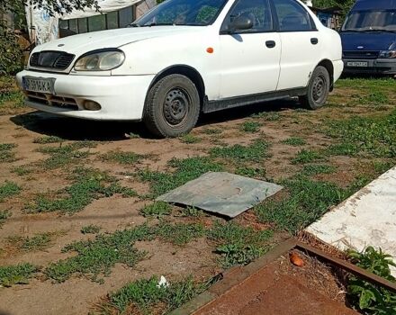 Білий Деу Ланос, об'ємом двигуна 1.5 л та пробігом 100 тис. км за 900 $, фото 1 на Automoto.ua