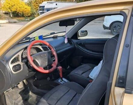 Дэу Ланос 2003 в Днепре (Днепропетровске) на Automoto.ua Бежевый Дэу Ланос, объемом двигателя 1.6 л и пробегом 336 тыс. км за 2900 $, фото 2 на Automoto.ua