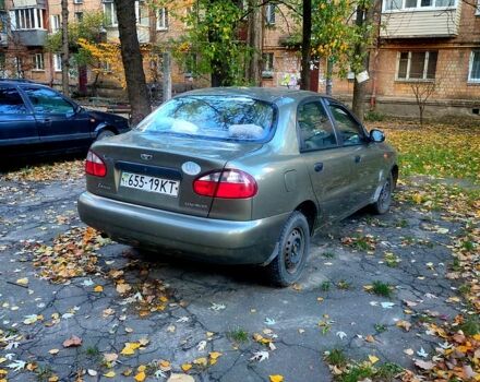 Бежевый Дэу Ланос, объемом двигателя 1.5 л и пробегом 210 тыс. км за 1950 $, фото 2 на Automoto.ua
