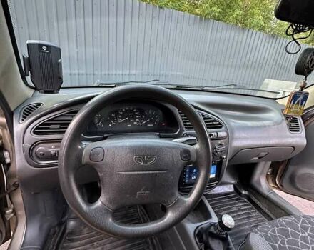 Бежевий Деу Ланос, об'ємом двигуна 1.6 л та пробігом 337 тис. км за 3200 $, фото 13 на Automoto.ua