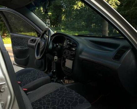 Бежевый Дэу Ланос, объемом двигателя 1.5 л и пробегом 225 тыс. км за 3200 $, фото 6 на Automoto.ua