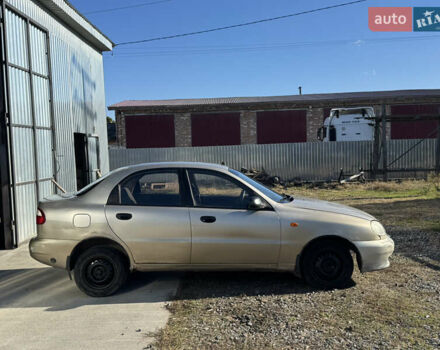 Бежевый Дэу Ланос, объемом двигателя 1.5 л и пробегом 250 тыс. км за 950 $, фото 1 на Automoto.ua