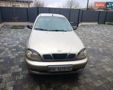 Бежевый Дэу Ланос, объемом двигателя 1.5 л и пробегом 180 тыс. км за 2250 $, фото 4 на Automoto.ua