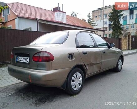 Бежевый Дэу Ланос, объемом двигателя 1.5 л и пробегом 240 тыс. км за 1500 $, фото 3 на Automoto.ua