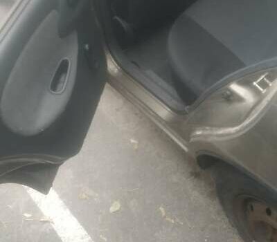 Бежевий Деу Ланос, об'ємом двигуна 1.5 л та пробігом 187 тис. км за 2000 $, фото 5 на Automoto.ua