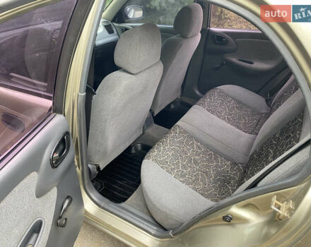 Бежевый Дэу Ланос, объемом двигателя 1.5 л и пробегом 195 тыс. км за 1899 $, фото 7 на Automoto.ua