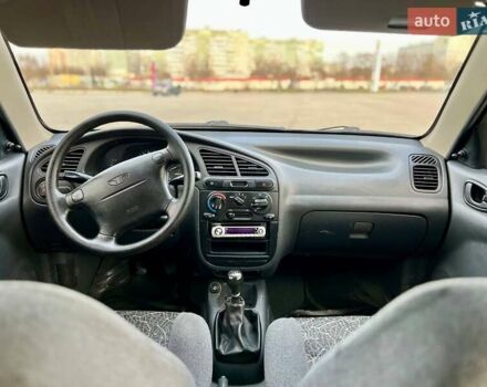 Бежевый Дэу Ланос, объемом двигателя 1.6 л и пробегом 225 тыс. км за 2499 $, фото 8 на Automoto.ua