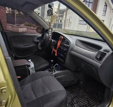 Бежевий Деу Ланос, об'ємом двигуна 1.5 л та пробігом 140 тис. км за 1850 $, фото 6 на Automoto.ua