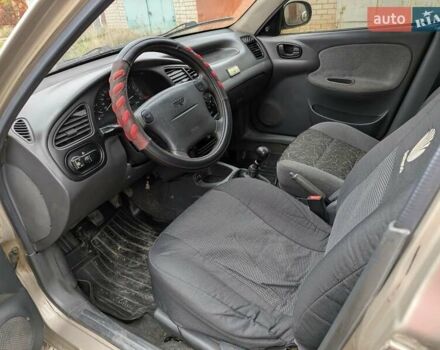 Бежевый Дэу Ланос, объемом двигателя 1.6 л и пробегом 162 тыс. км за 2700 $, фото 2 на Automoto.ua