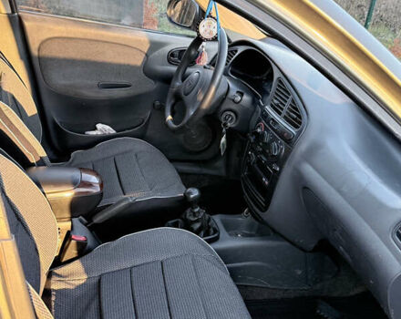 Бежевый Дэу Ланос, объемом двигателя 1.5 л и пробегом 195 тыс. км за 1800 $, фото 5 на Automoto.ua