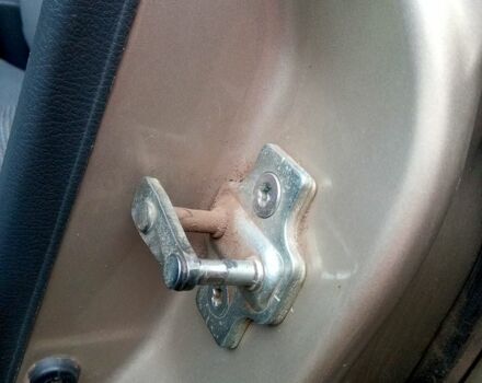 Бежевий Деу Ланос, об'ємом двигуна 1.4 л та пробігом 138 тис. км за 2650 $, фото 11 на Automoto.ua