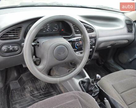 Бежевый Дэу Ланос, объемом двигателя 1.5 л и пробегом 268 тыс. км за 2900 $, фото 6 на Automoto.ua