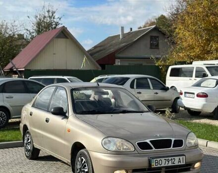 Бежевый Дэу Ланос, объемом двигателя 1.5 л и пробегом 100 тыс. км за 1950 $, фото 1 на Automoto.ua