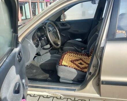 Бежевый Дэу Ланос, объемом двигателя 1.5 л и пробегом 200 тыс. км за 1500 $, фото 3 на Automoto.ua