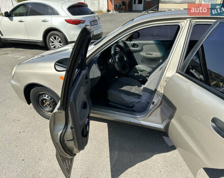 Бежевый Дэу Ланос, объемом двигателя 1.5 л и пробегом 183 тыс. км за 2300 $, фото 5 на Automoto.ua