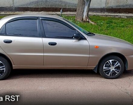 Дэу Ланос 2008 в Броварах на Automoto.ua Бежевый Дэу Ланос, объемом двигателя 1.5 л и пробегом 329 тыс. км за 3300 $, фото 3 на Automoto.ua